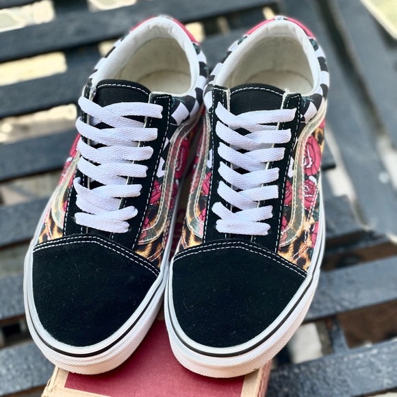 Rose vans - Picture 2 of 4